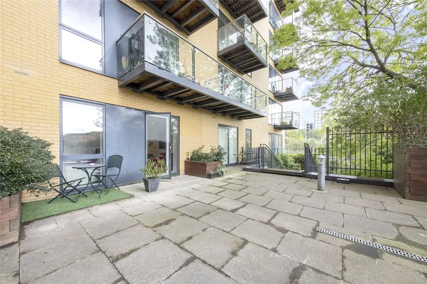 Flat Conington Road in Greater London