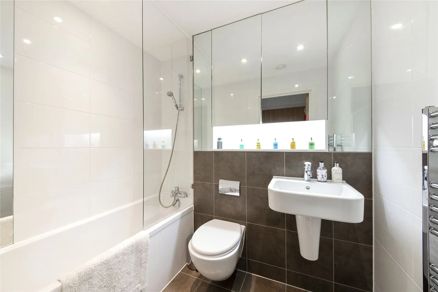Flat Conington Road in Greater London