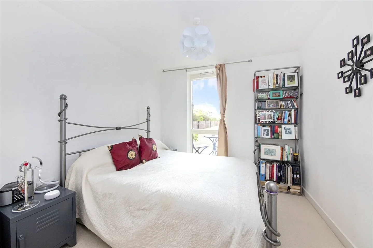 Flat Conington Road in Greater London