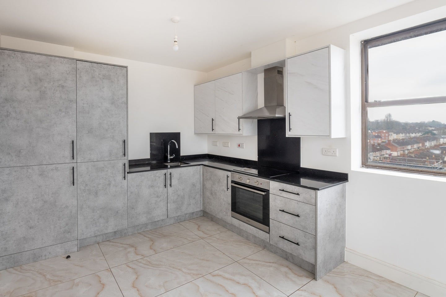 Flat Farnsby Street in Swindon