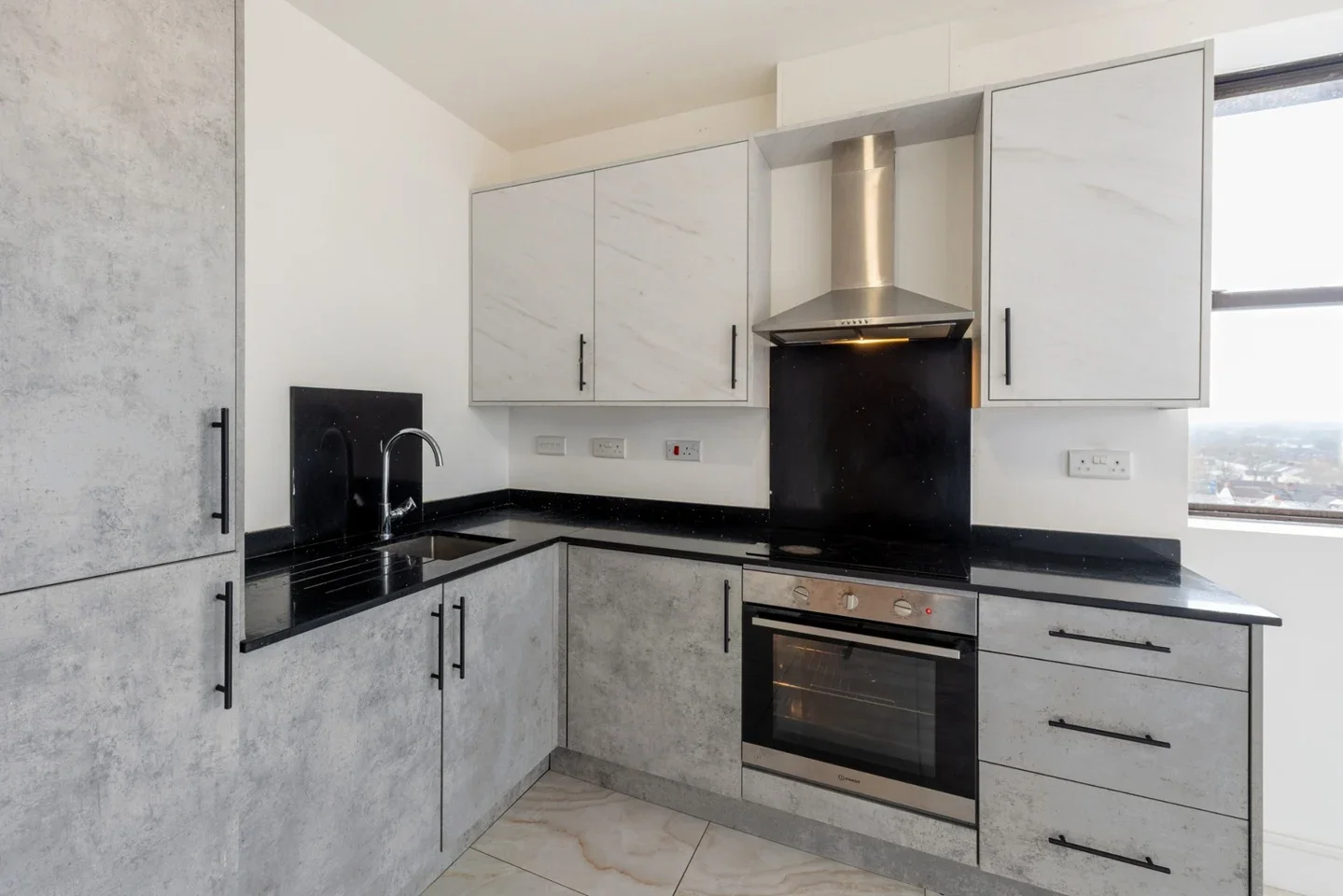 Flat Farnsby Street in Swindon