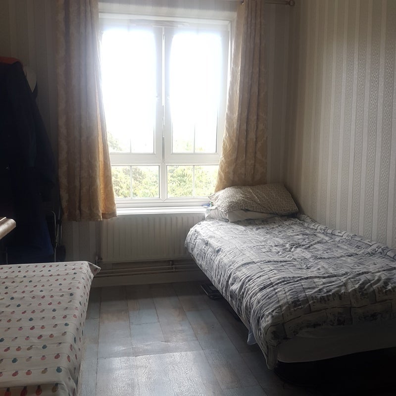 Room Chandler Street in Greater London