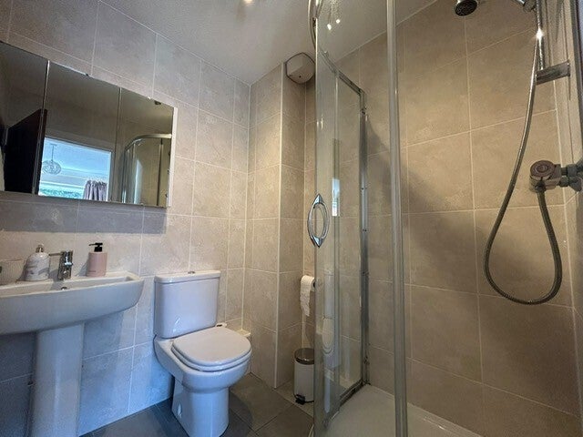 Flat Swann Lane in Cheadle Hulme