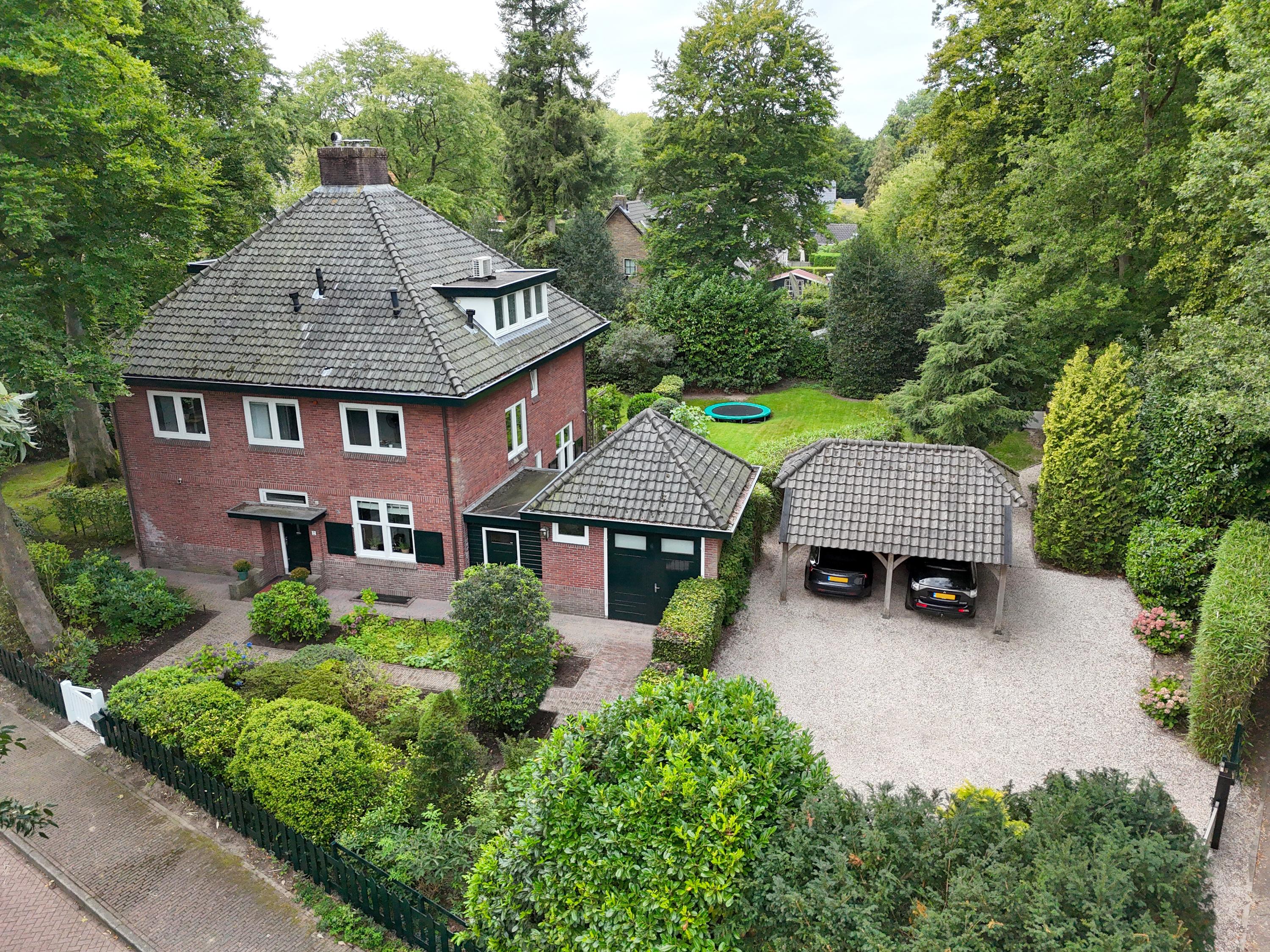 Huis Ericaweg 2 in Huizen