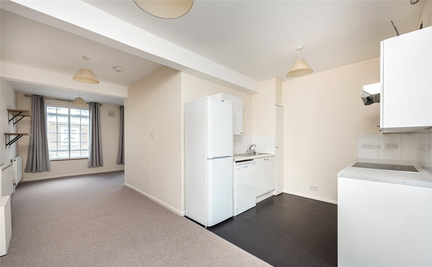 Flat Tachbrook Street in City of Westminster