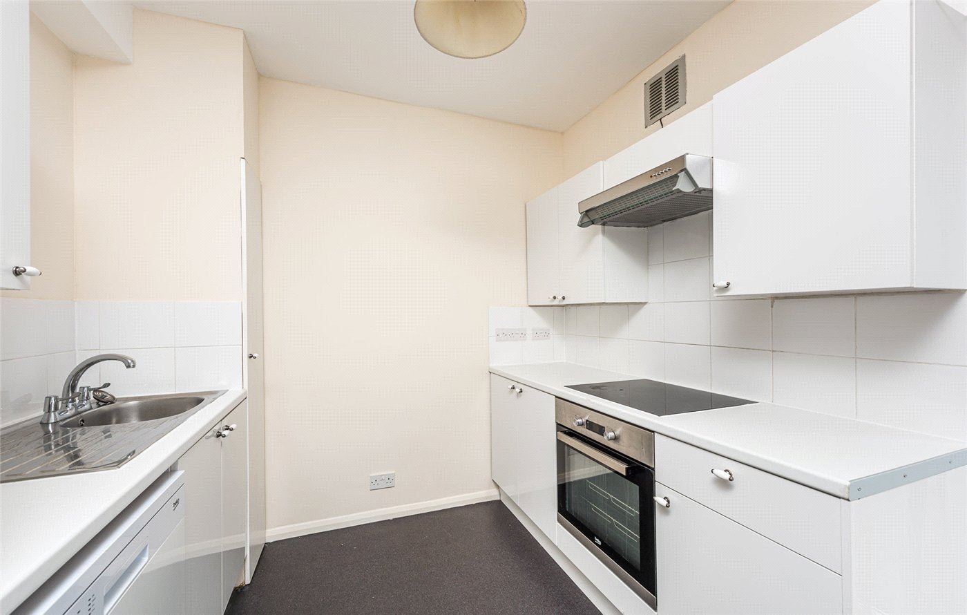 Flat Tachbrook Street in City of Westminster