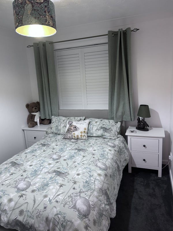 Room Crusader Road in Poole
