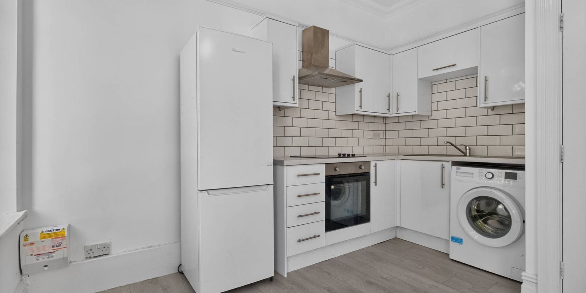 Flat Connaught Road in Cardiff