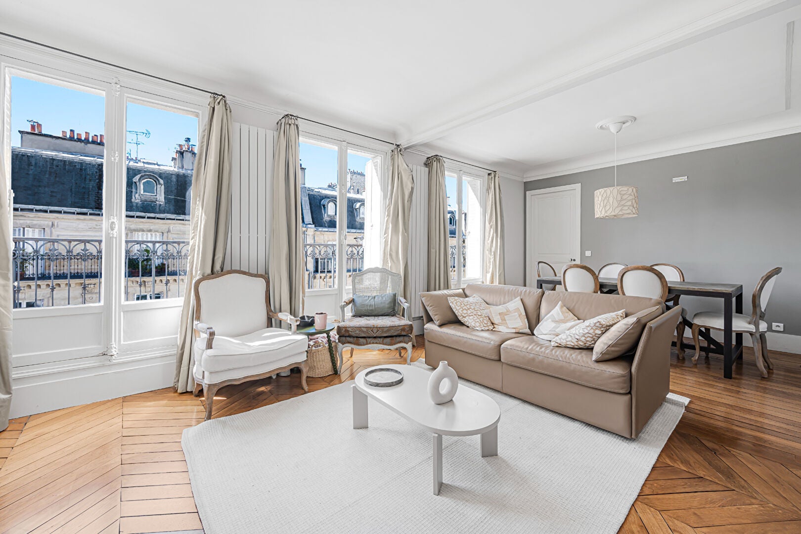 Flat Rue Pergolèse in Paris