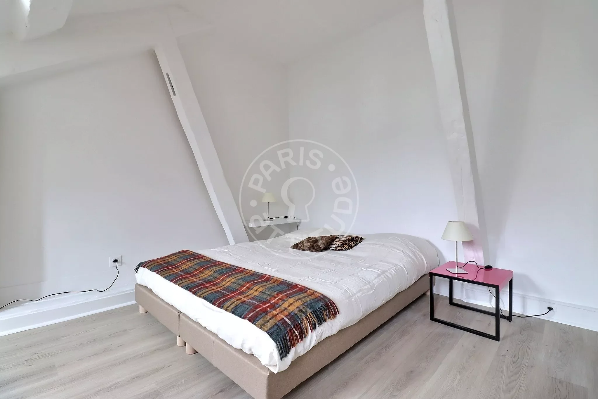 Appartement Rue de la Sourdière à Paris