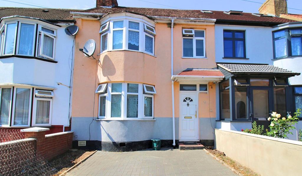House Newton Road in Greater London