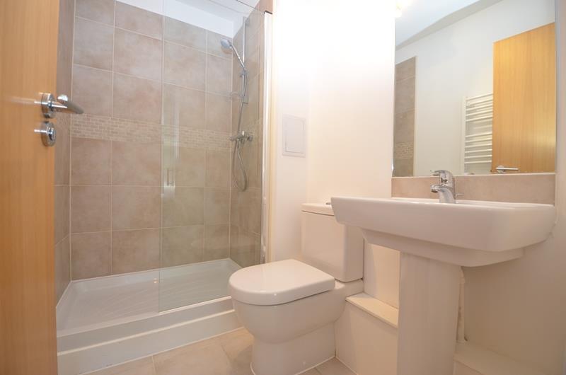 Flat Park Lodge Avenue in Greater London