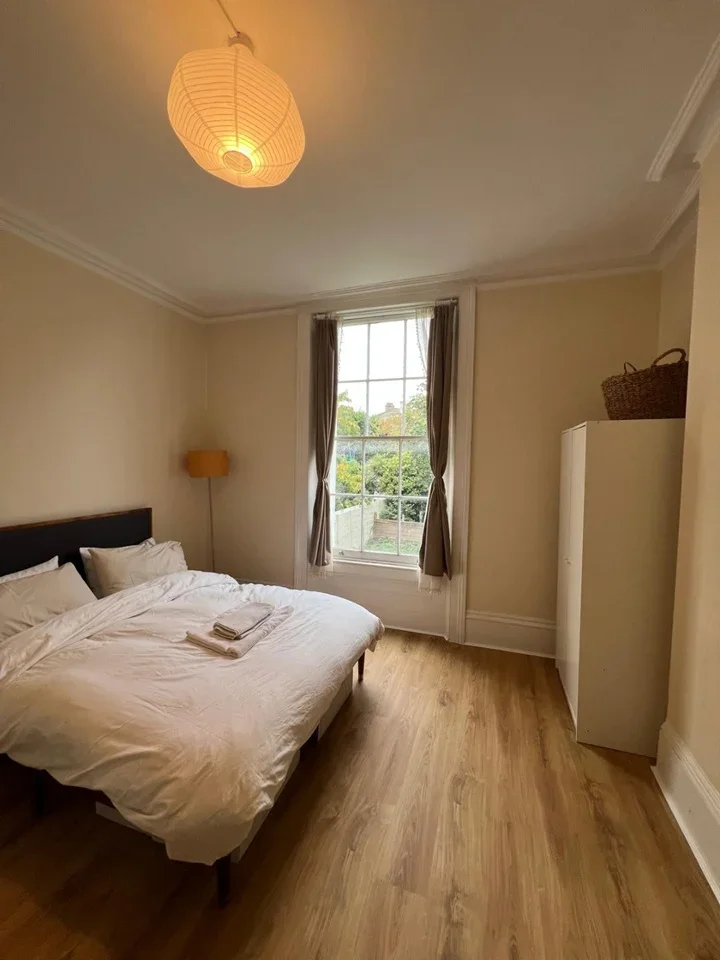 Flat Parkhill Road in Greater London