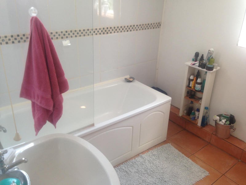 Room De Beauvoir Road in Greater London