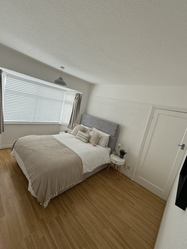 Room Ash Walk in Middleton