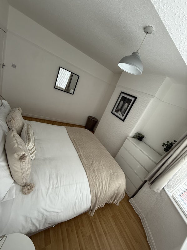 Room Ash Walk in Middleton