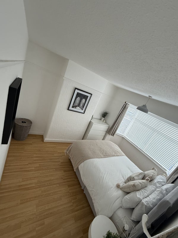Room Ash Walk in Middleton