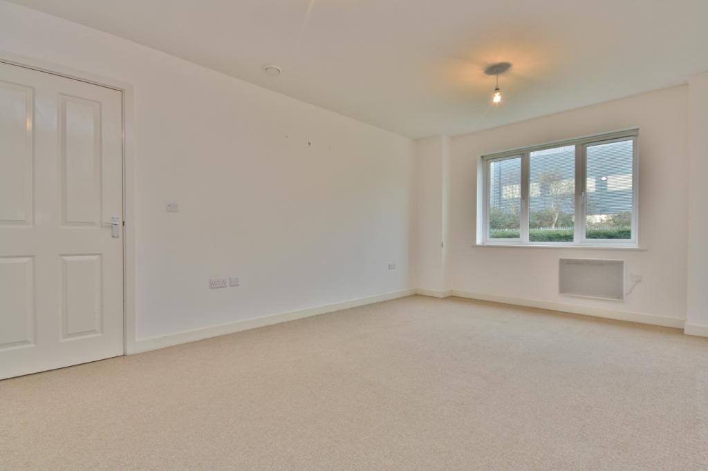 Flat Dudley Place in Borough of Spelthorne