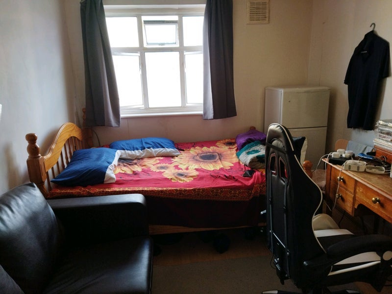 Room Wager Street in Greater London