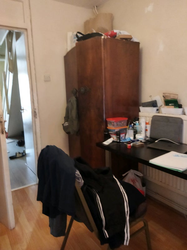 Room Wager Street in Greater London