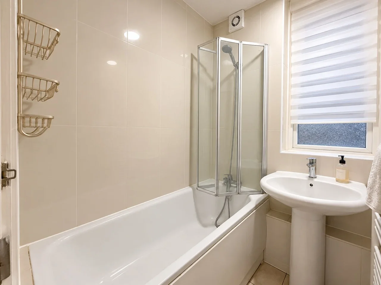 Room Carlton Vale in City of Westminster