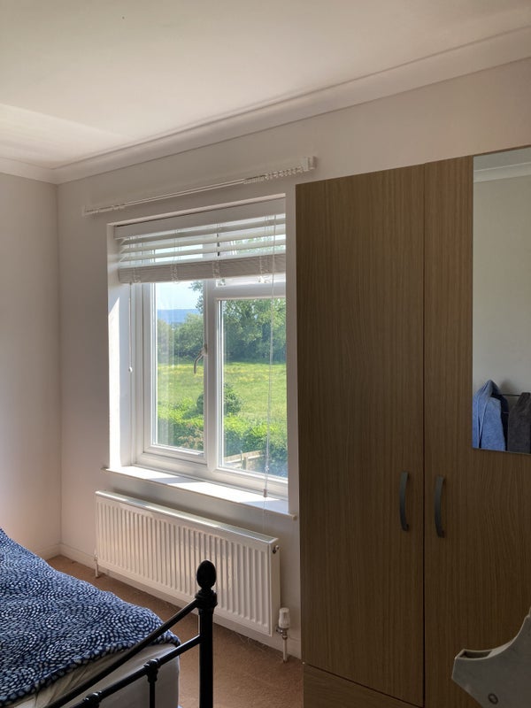 Room Bramley Close in Yatton