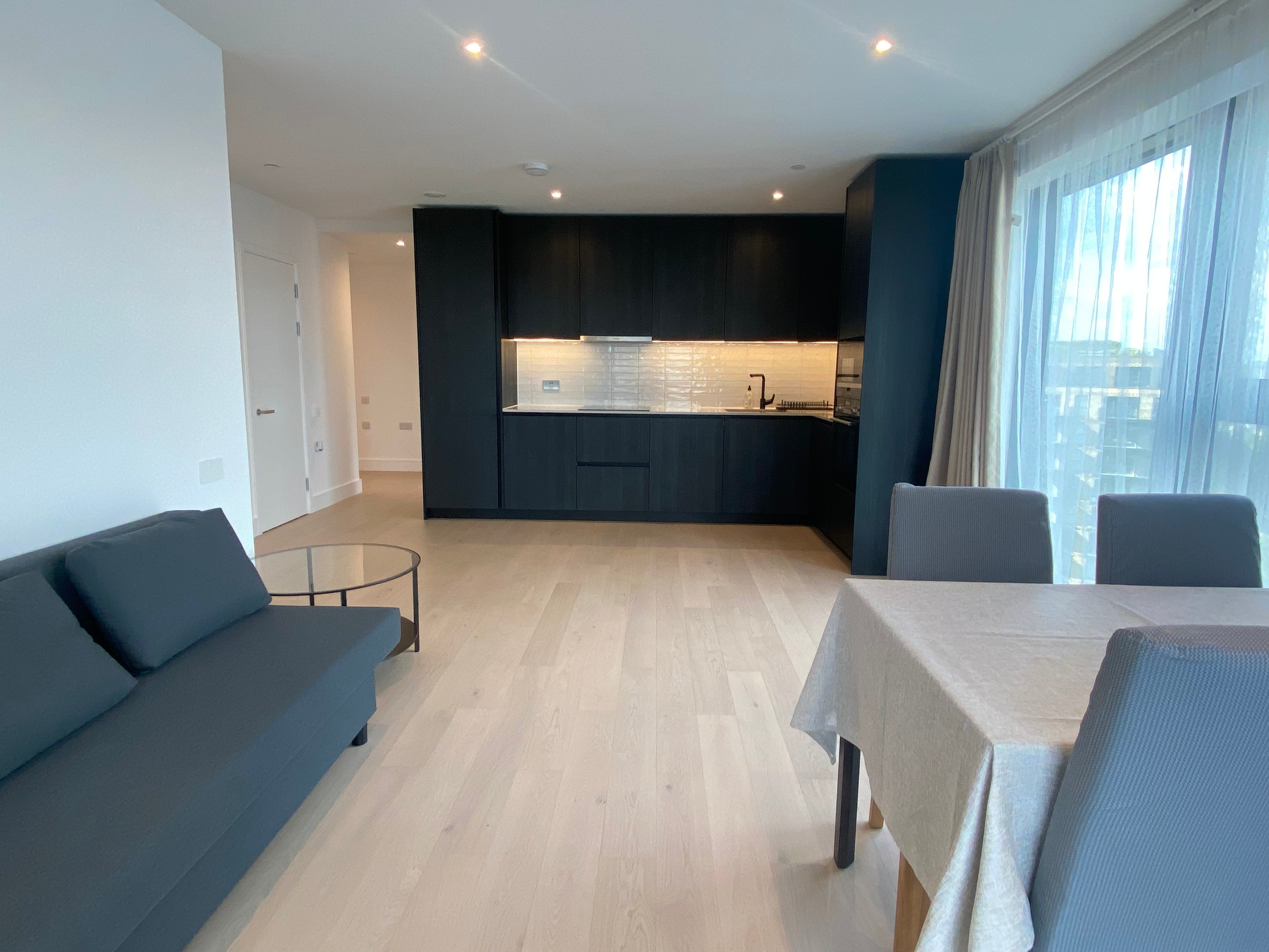 Flat Hewson Way in Edinburgh