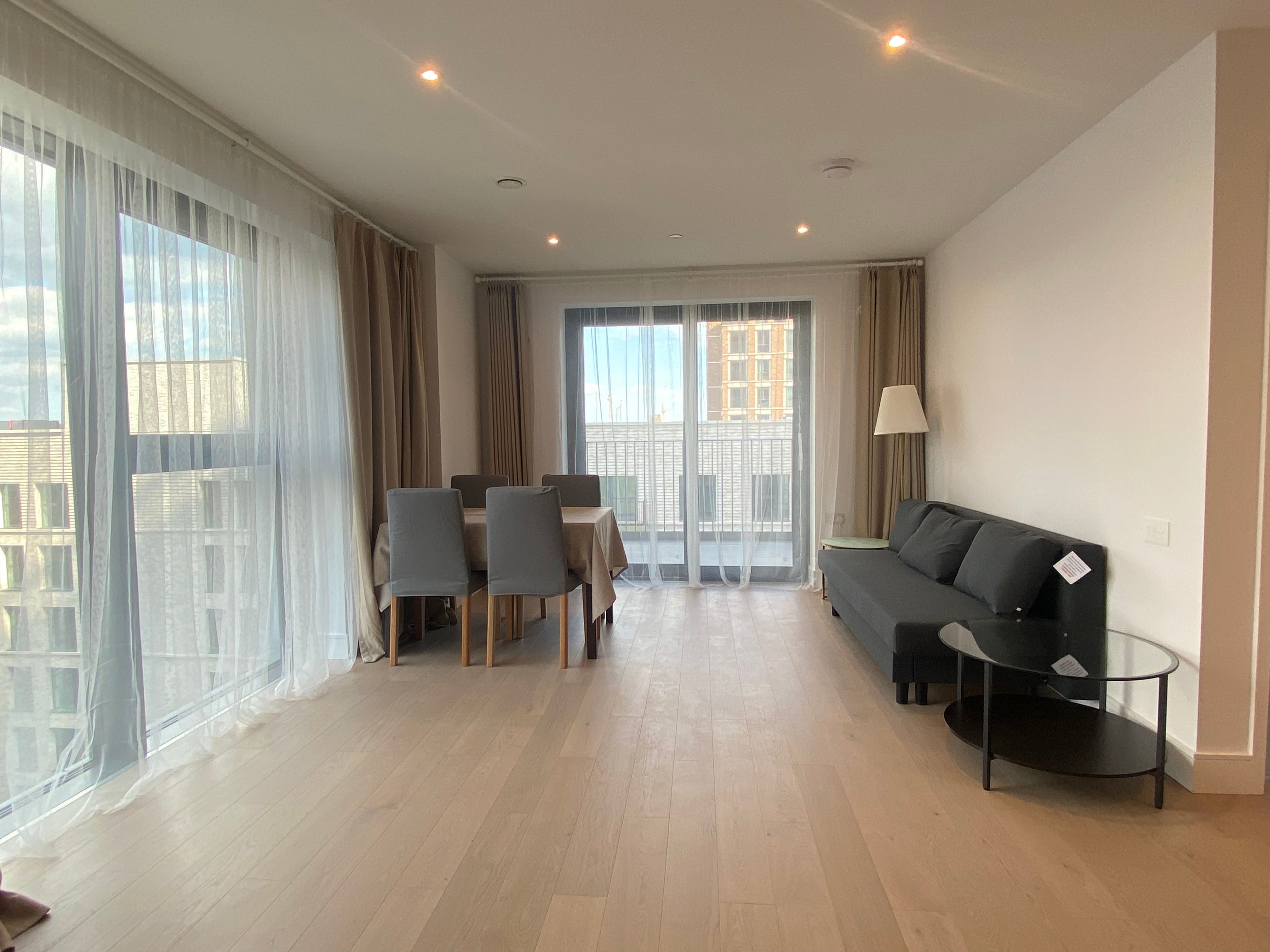 Flat Hewson Way in Edinburgh