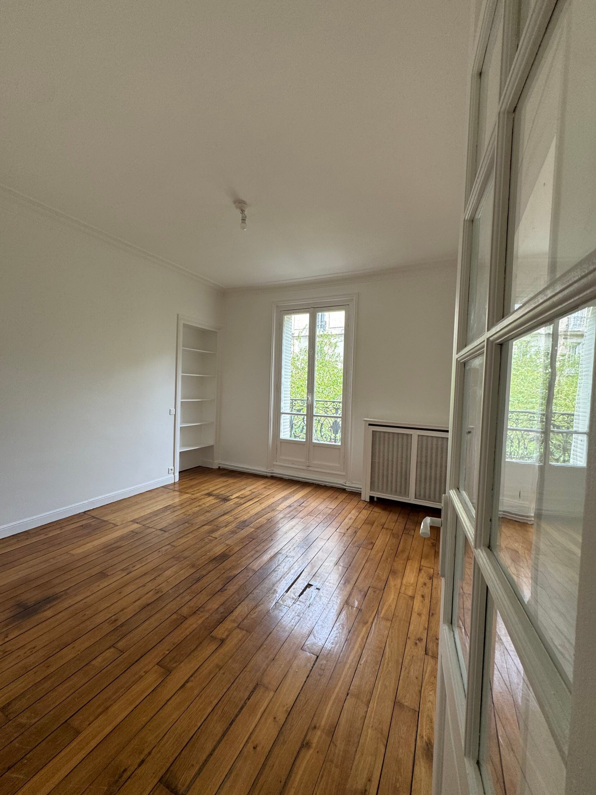 Flat Avenue Parmentier in Paris