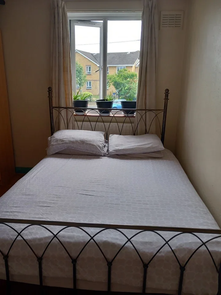 Room Clayton Road in Greater London