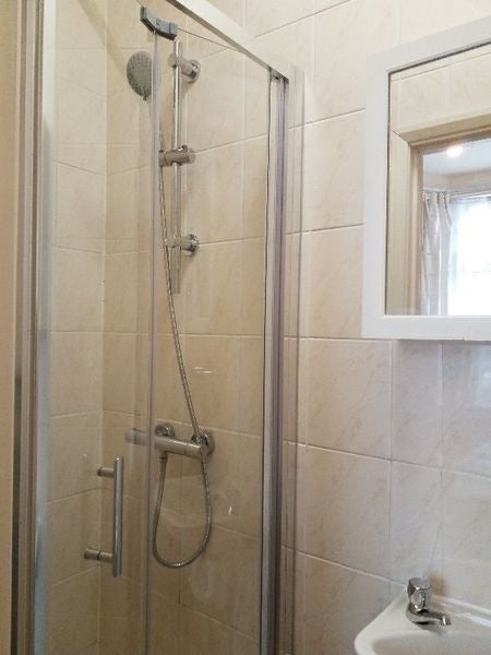 Flat Cranbrook Park in Greater London