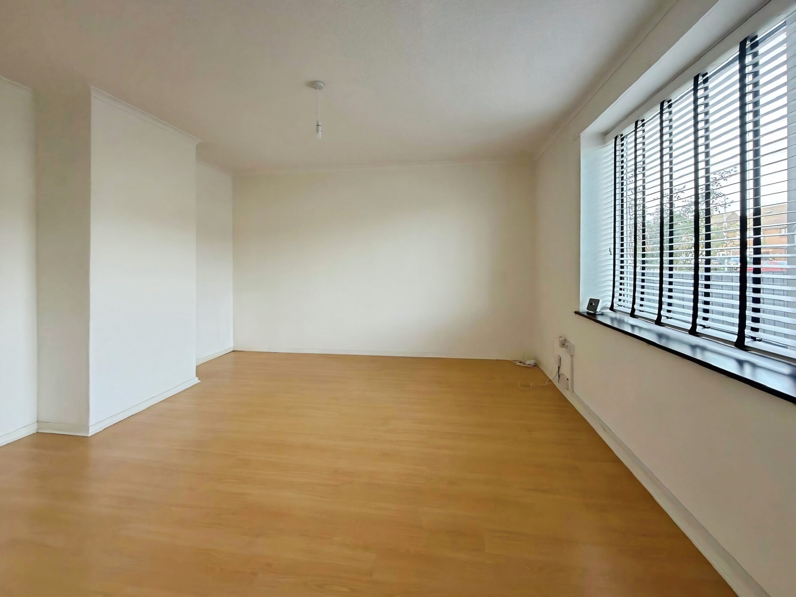 House Daiglen Drive in South Ockendon