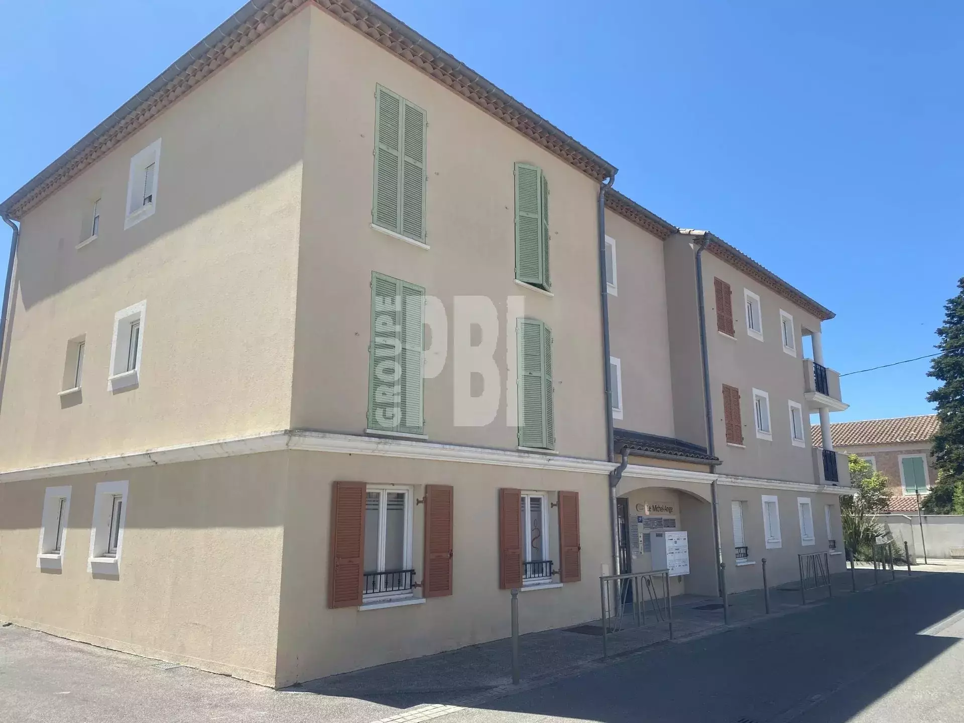 Flat Rue des Chasselas in La Crau