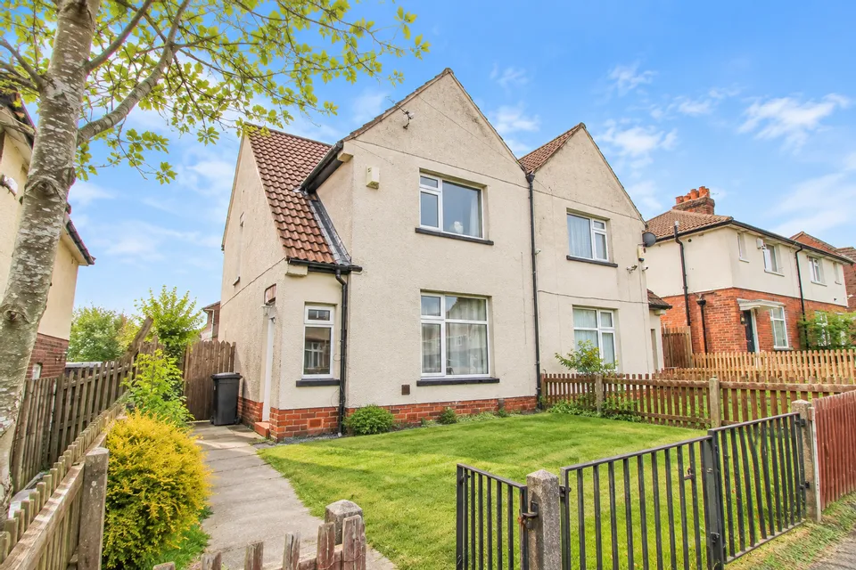 House Leonard Street in Farnworth