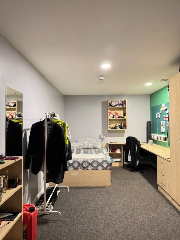 Room Hoyle Street in Sheffield