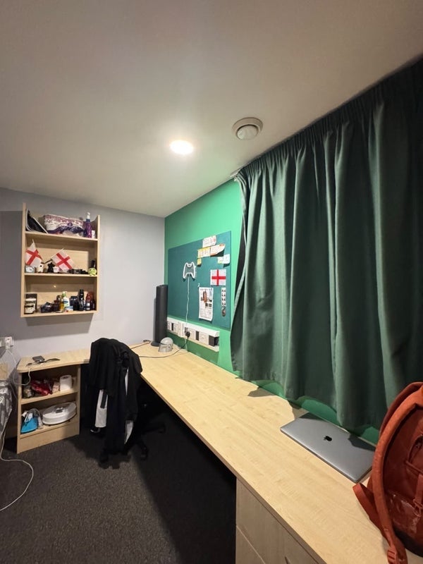 Room Hoyle Street in Sheffield