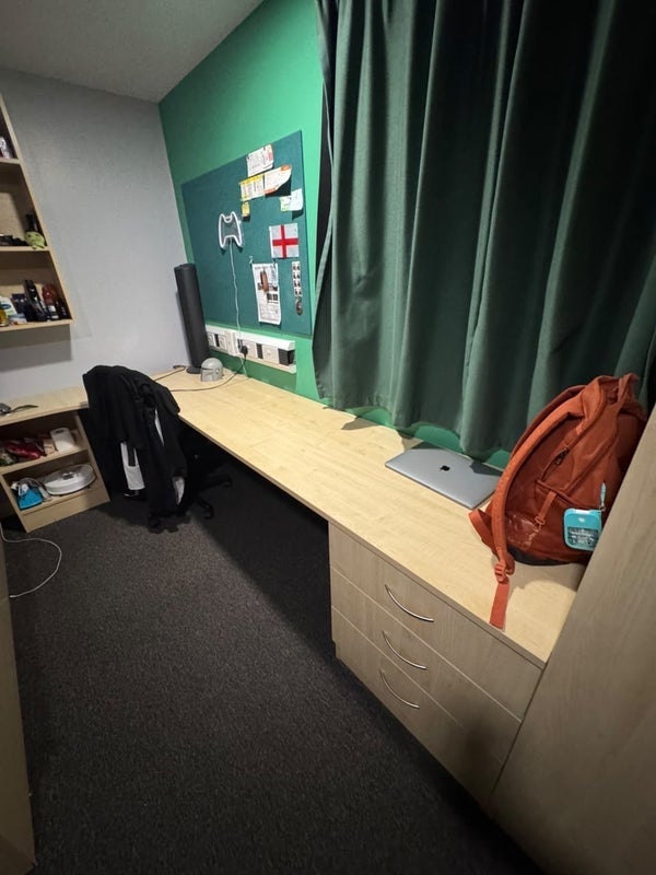 Room Hoyle Street in Sheffield