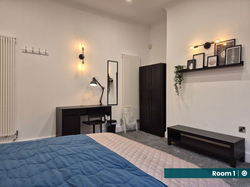 Room Bairstow Street in Preston