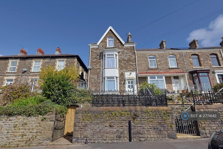 Room Mackworth Terrace in Swansea