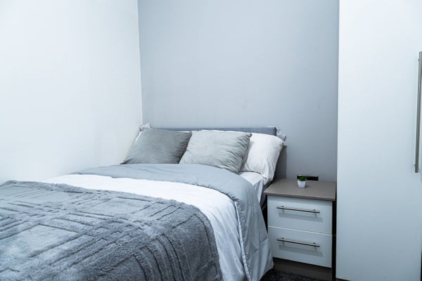 Flat Wilbraham Road in Manchester