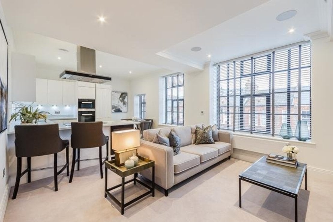 Flat Rainville Road in Greater London