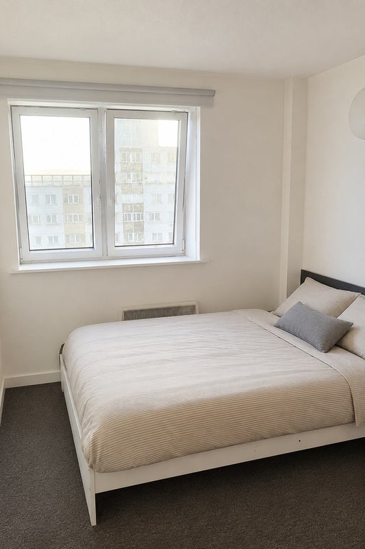 Room Francis Chichester Way in Greater London