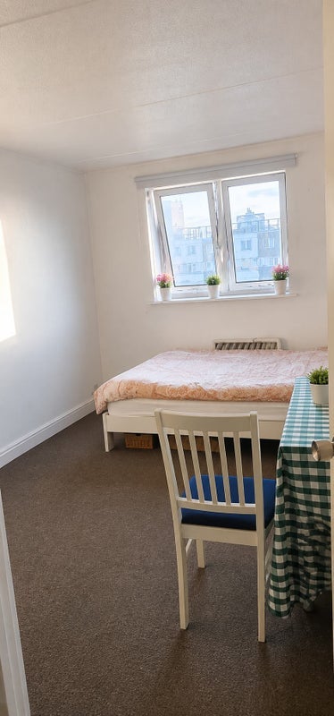 Room Francis Chichester Way in Greater London