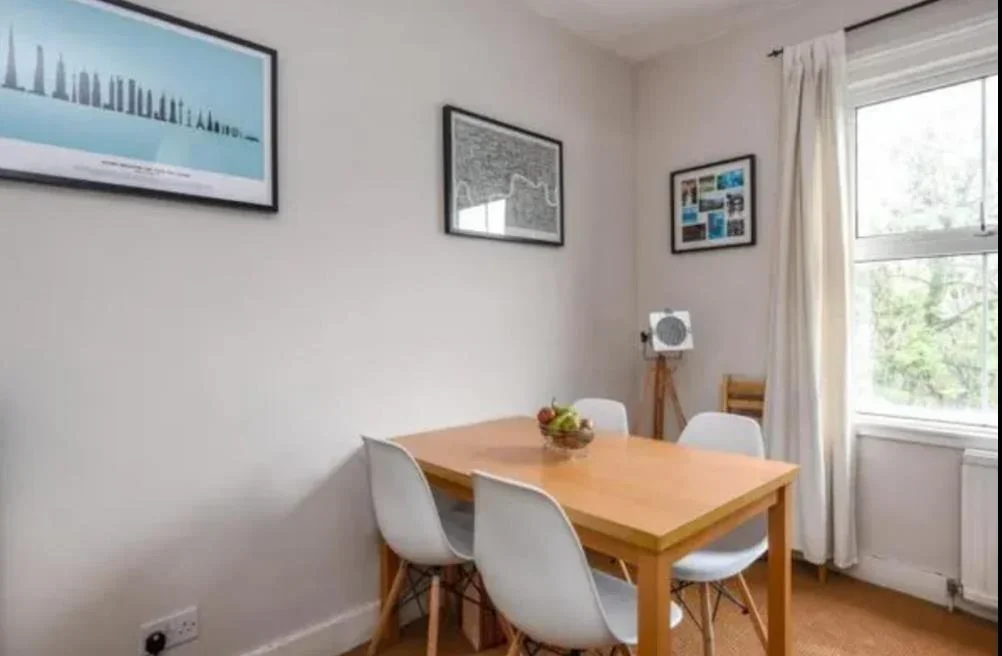 Flat Rockbourne Road in Greater London