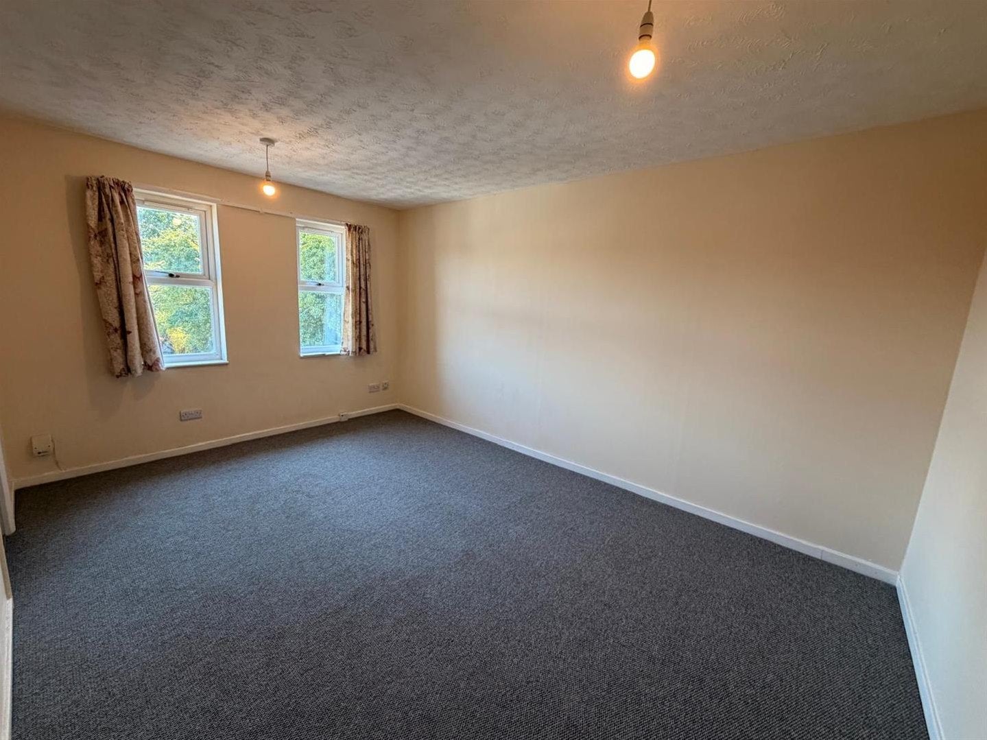 Flat Tidbury Close in Redditch