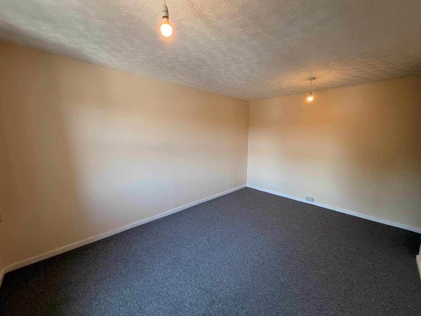 Flat Tidbury Close in Redditch