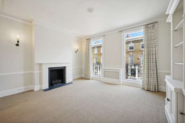 Flat Redburn Street in Greater London