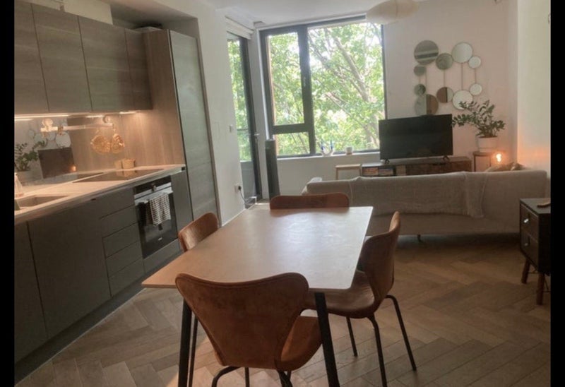Flat Dawson Street in Greater London