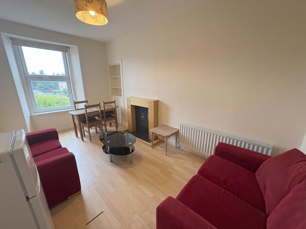 Flat Strathmartine Road in Dundee