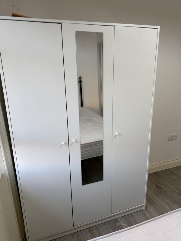 Room Woodgrange Road in Greater London